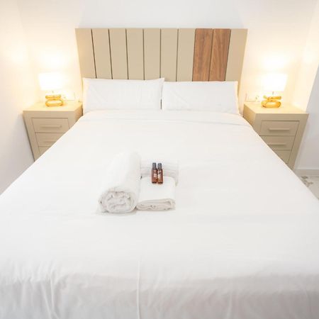 L&G Apartments Bahia Suite Alicante Ngoại thất bức ảnh