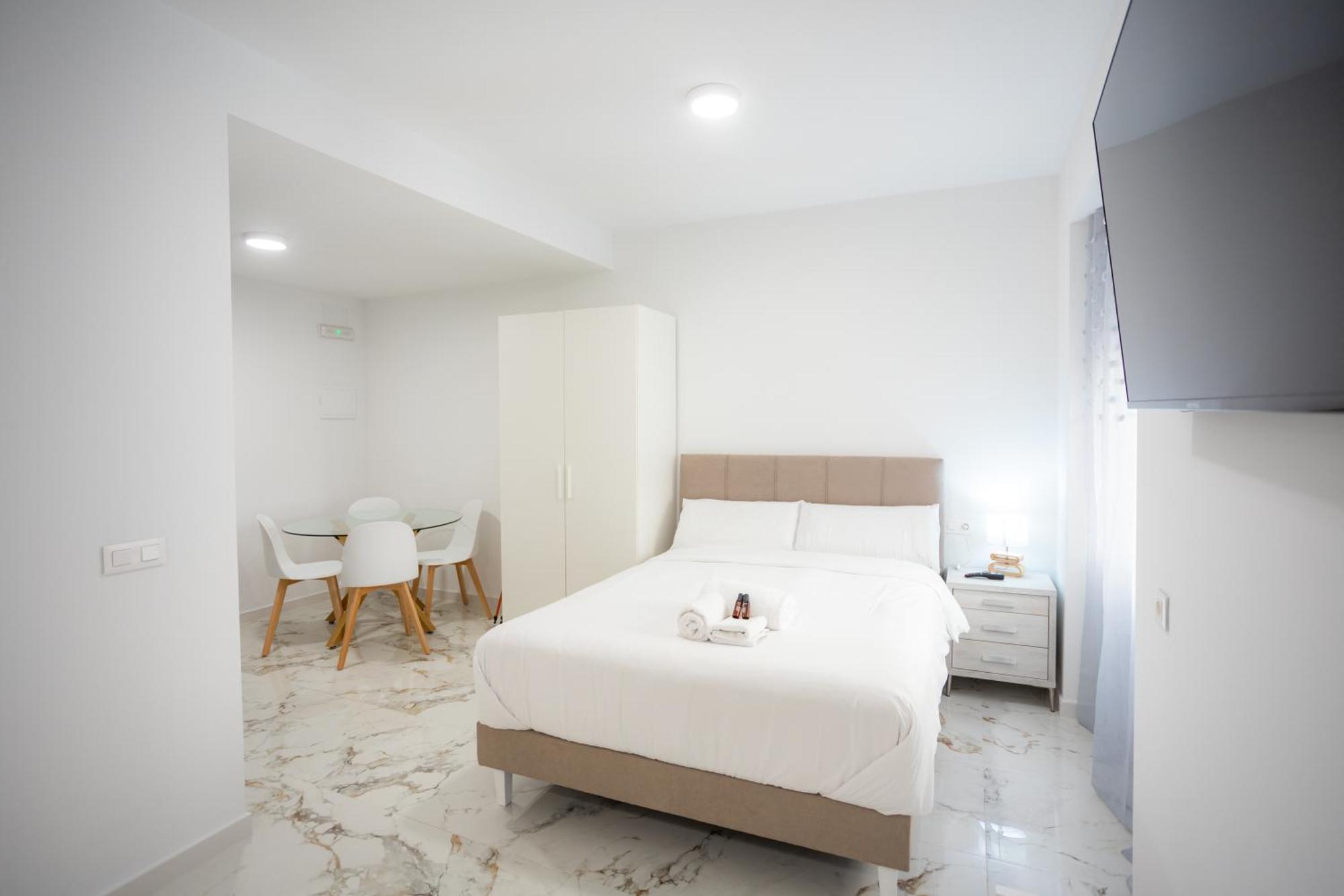 L&G Apartments Bahia Suite Alicante Ngoại thất bức ảnh