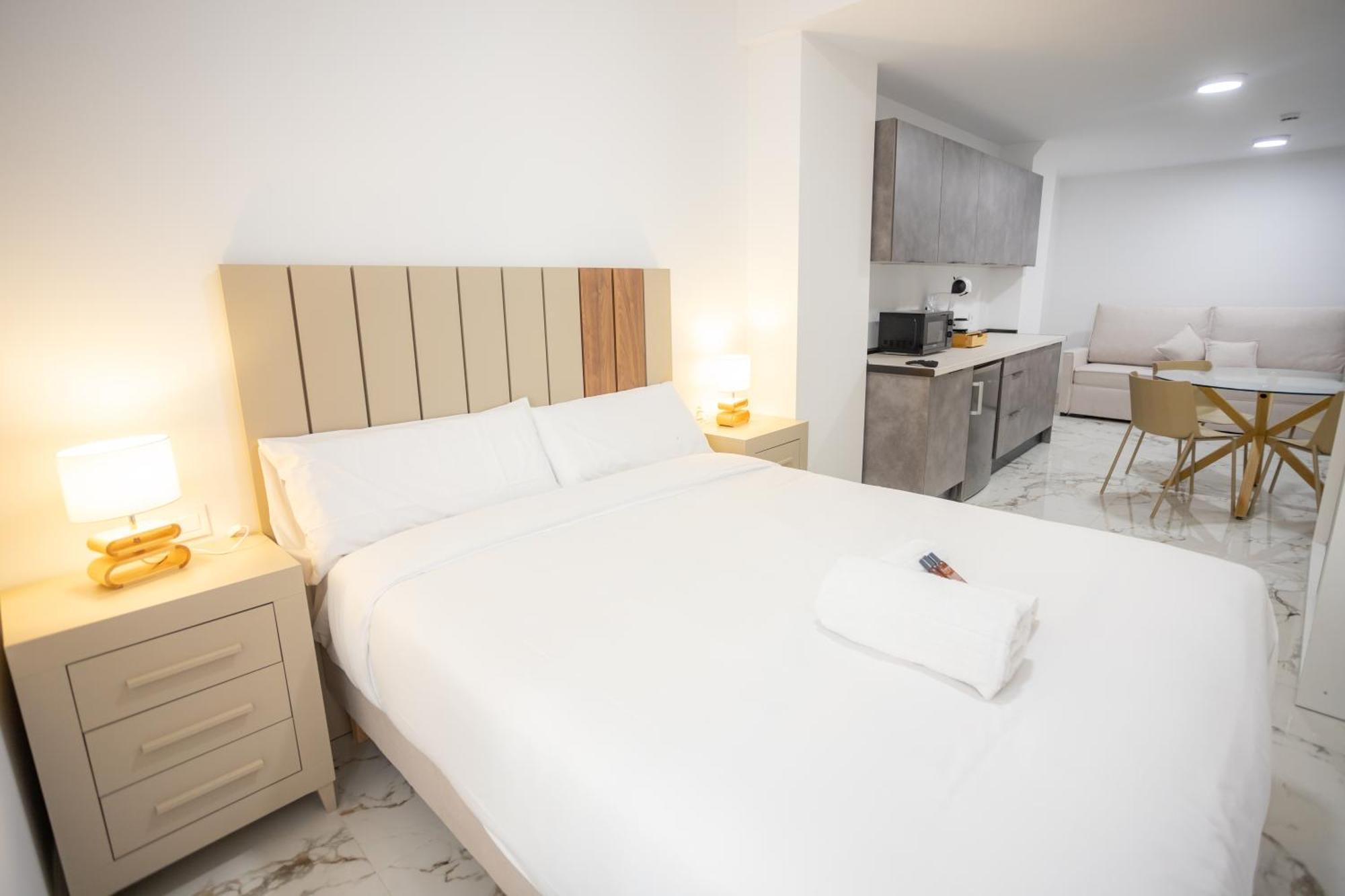 L&G Apartments Bahia Suite Alicante Ngoại thất bức ảnh