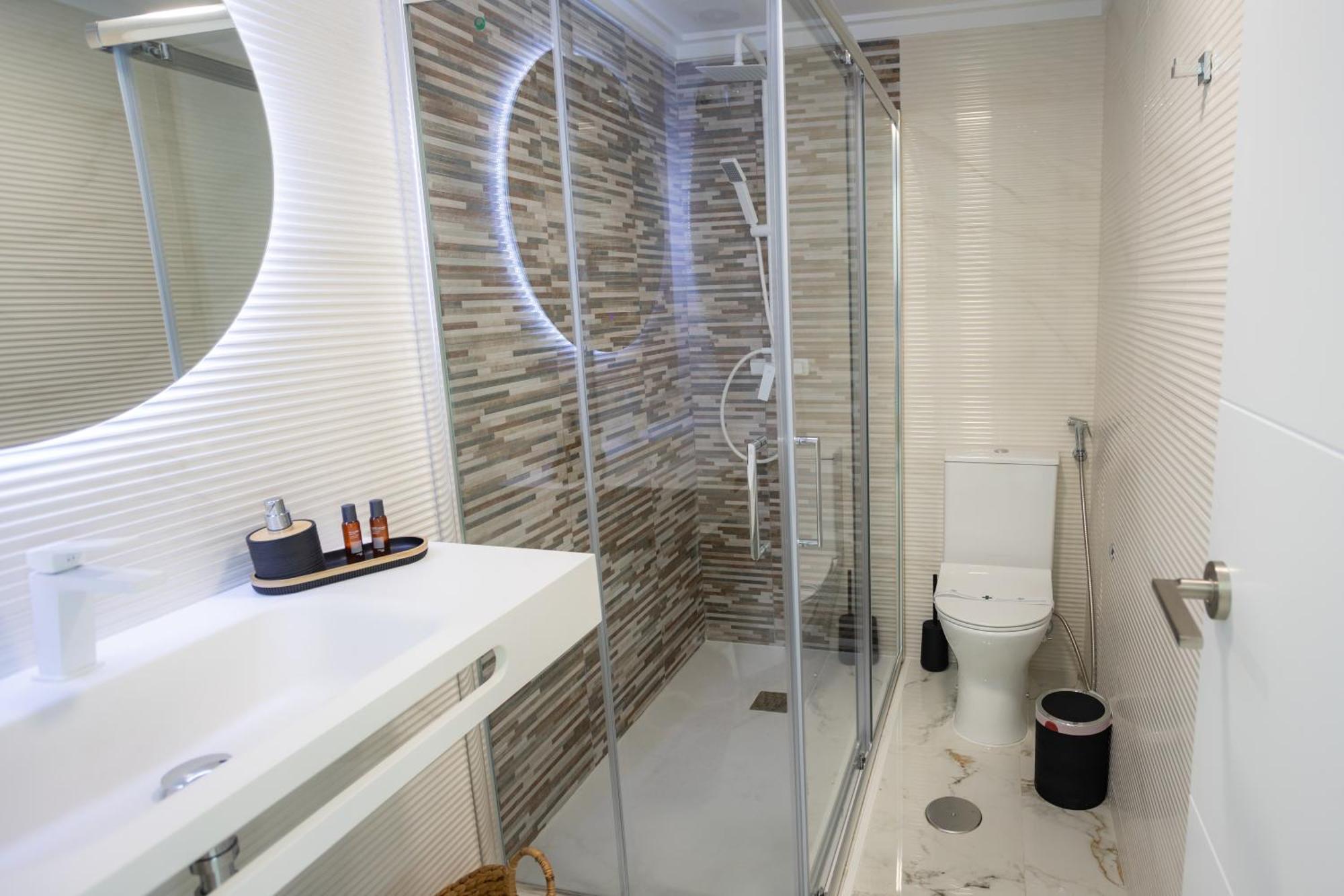 L&G Apartments Bahia Suite Alicante Ngoại thất bức ảnh