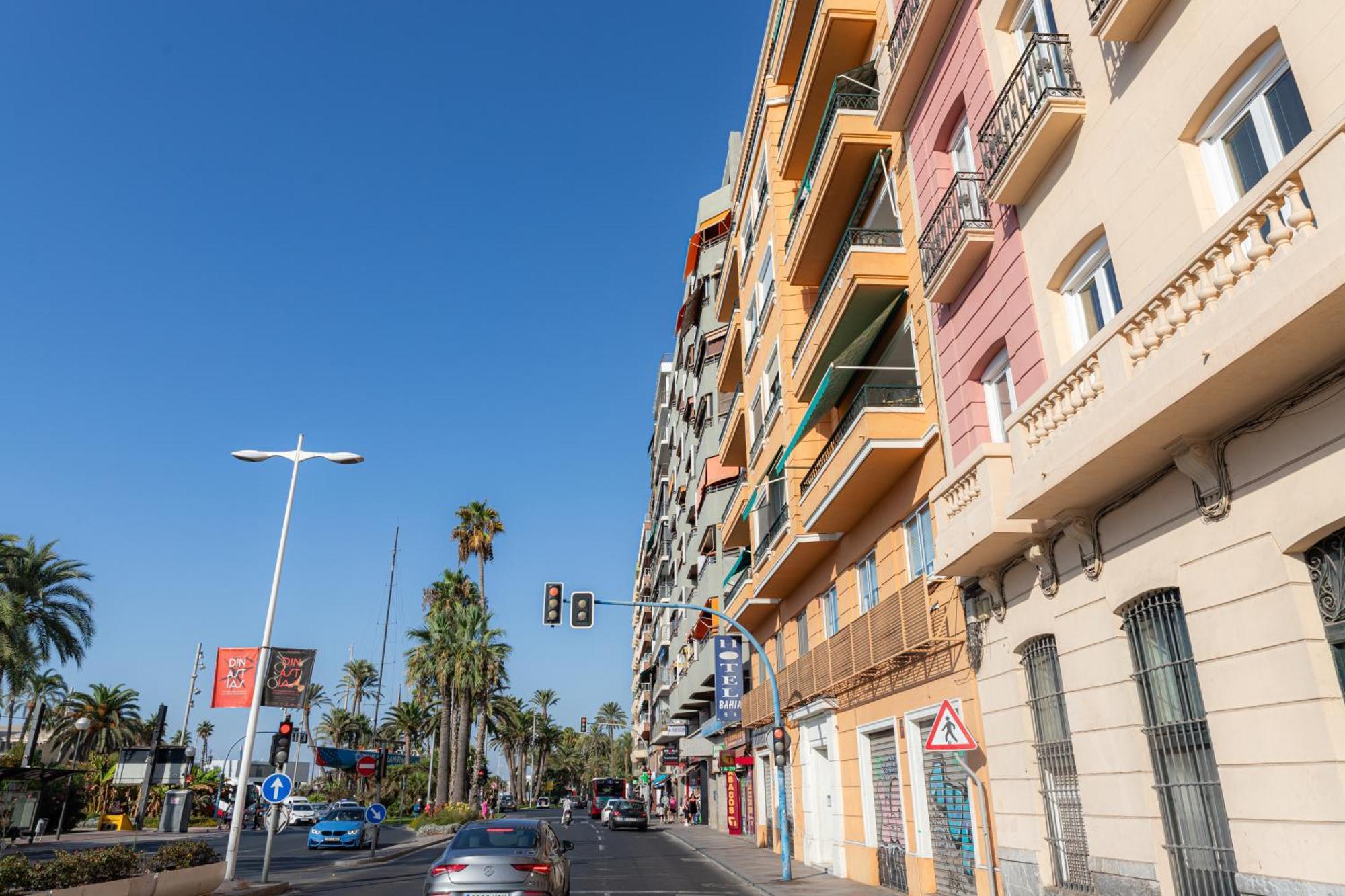 L&G Apartments Bahia Suite Alicante Ngoại thất bức ảnh