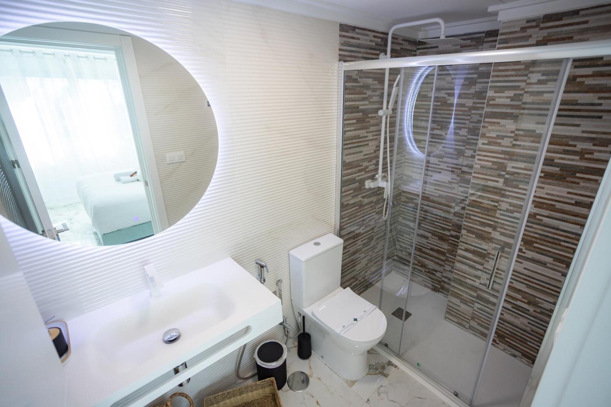 L&G Apartments Bahia Suite Alicante Ngoại thất bức ảnh