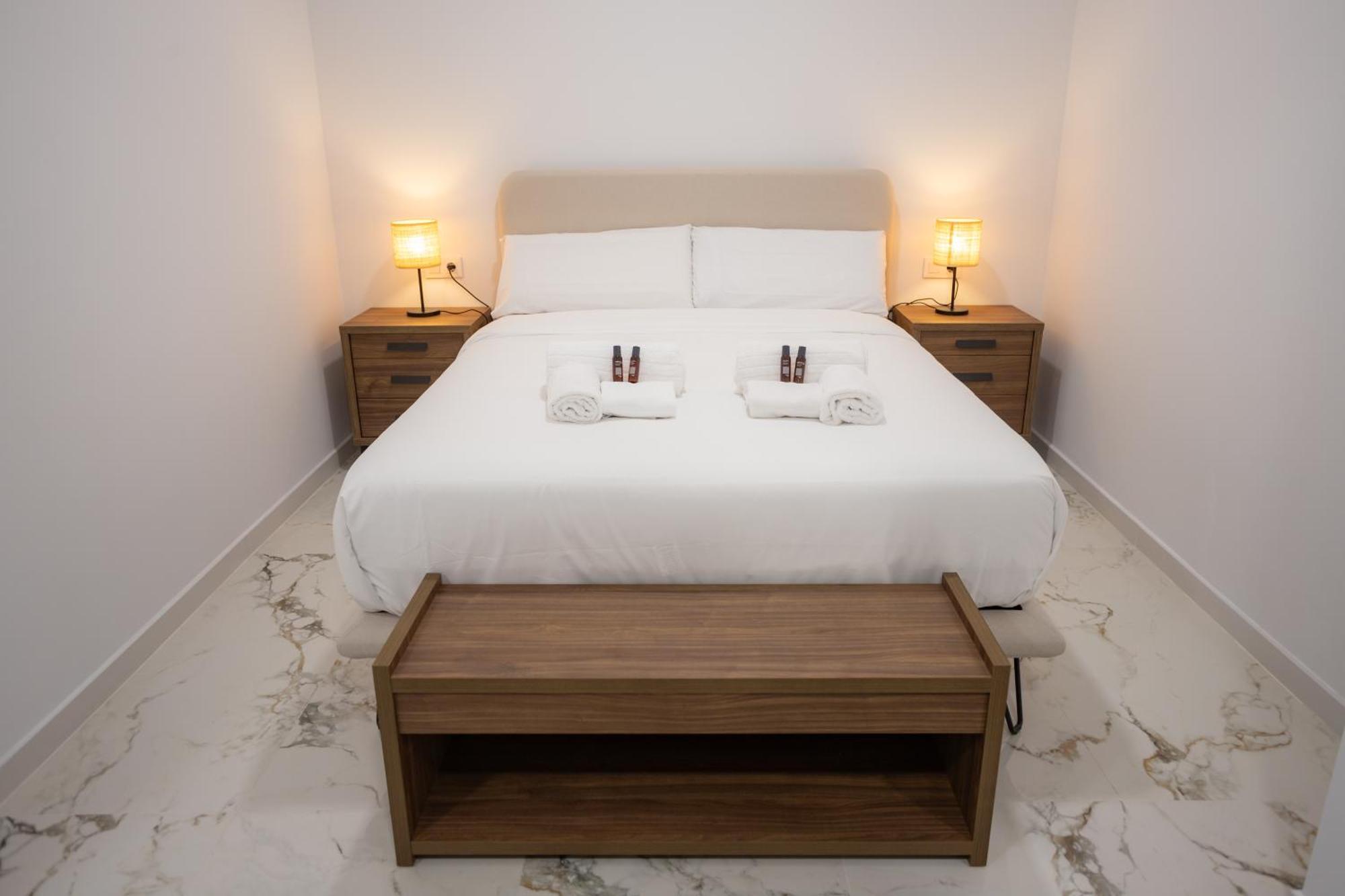 L&G Apartments Bahia Suite Alicante Ngoại thất bức ảnh