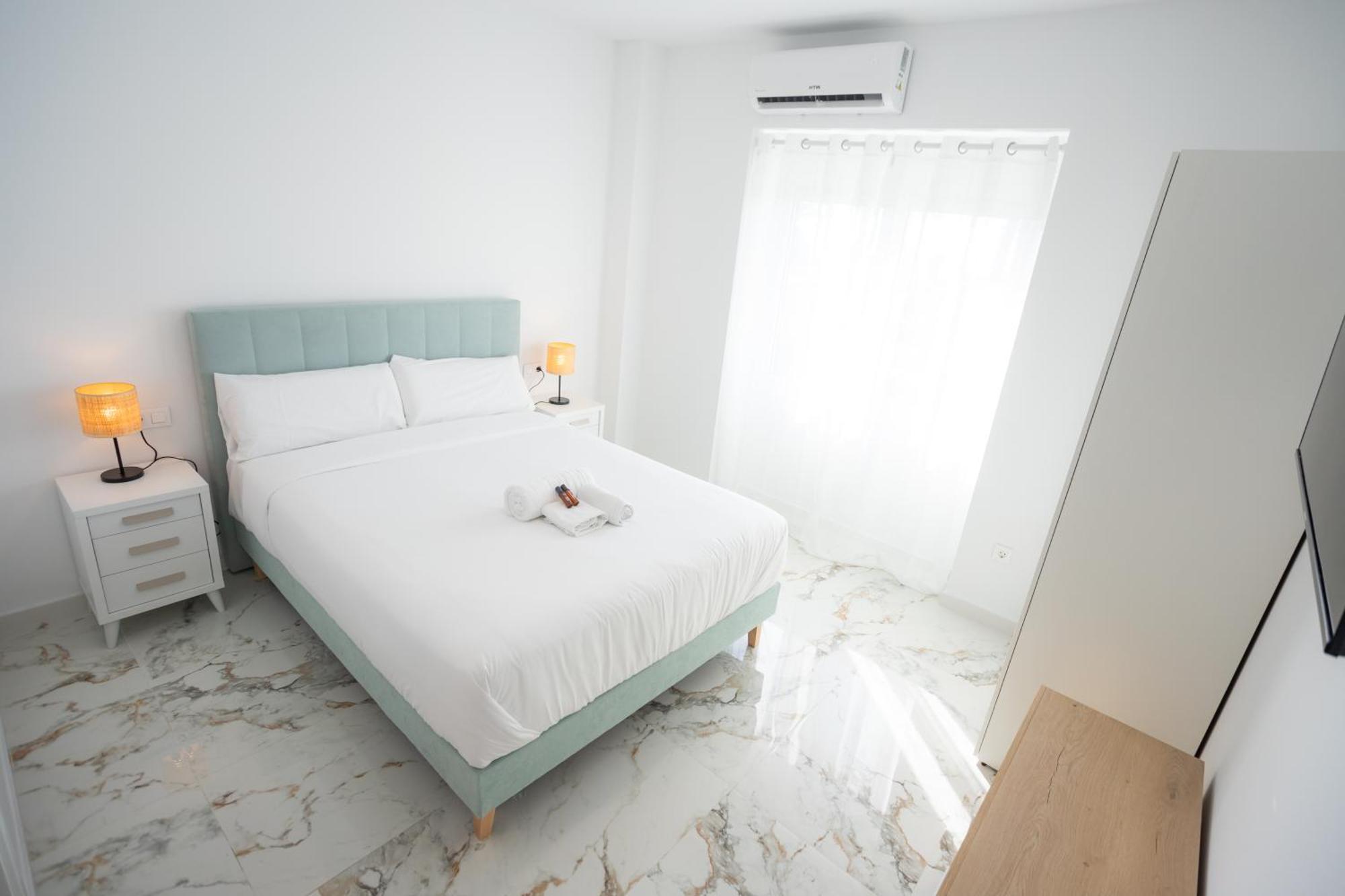 L&G Apartments Bahia Suite Alicante Ngoại thất bức ảnh