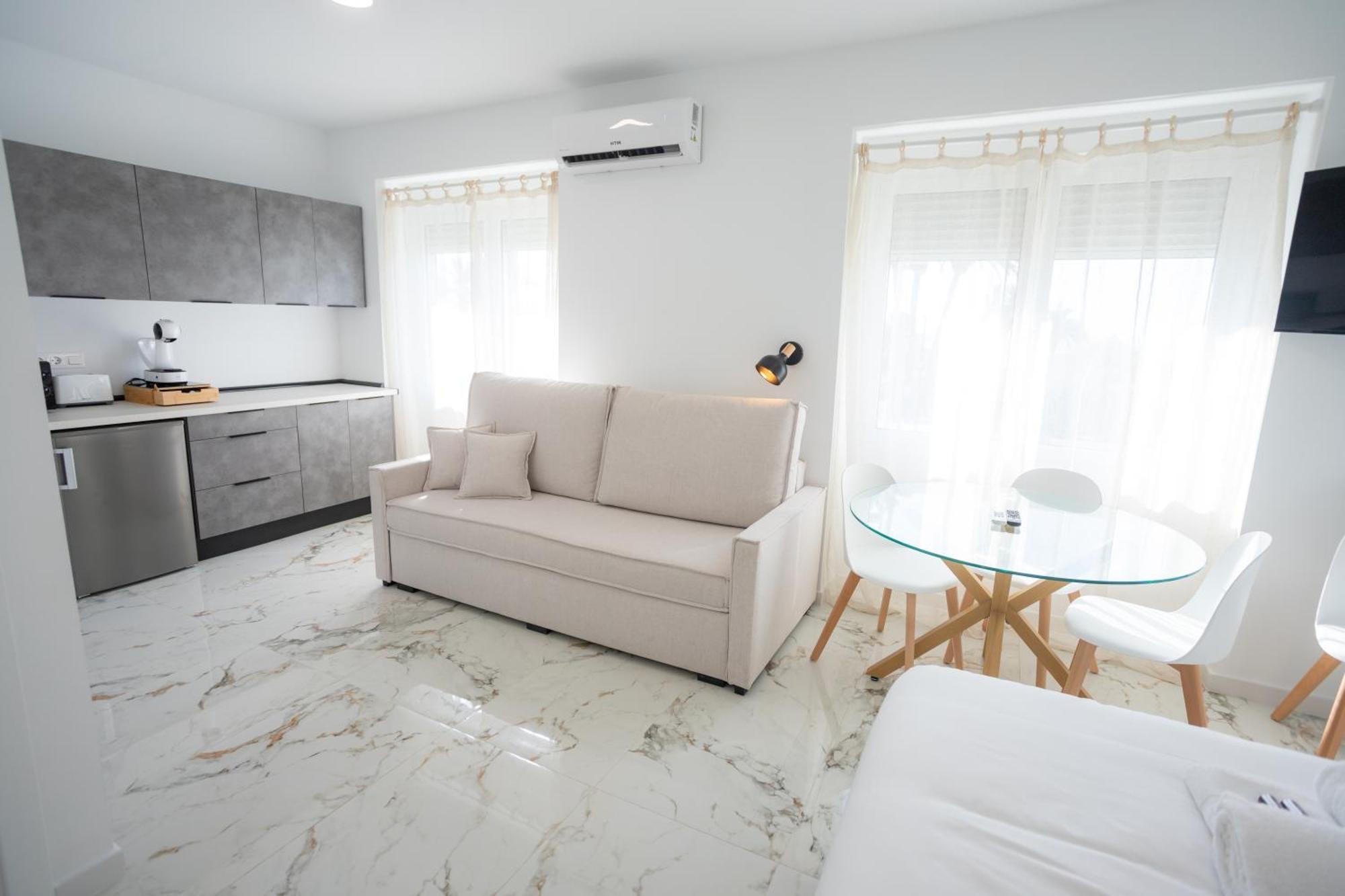 L&G Apartments Bahia Suite Alicante Ngoại thất bức ảnh