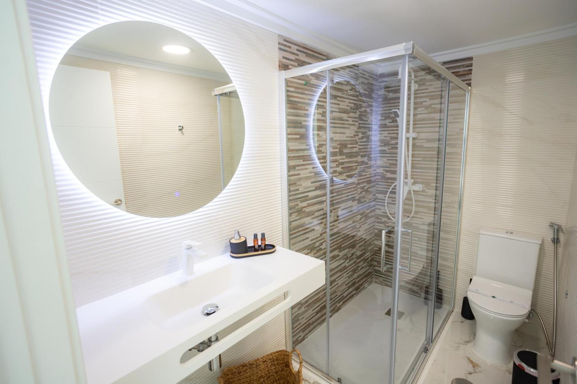 L&G Apartments Bahia Suite Alicante Ngoại thất bức ảnh